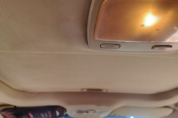 Used Hyundai Tucson 2009 2.0L Automatic Two-Wheel Drive with Sunroof Headliner