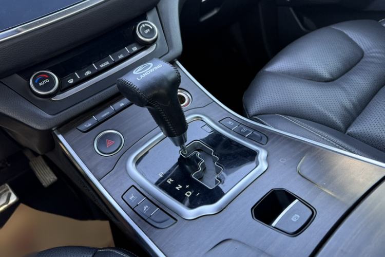 Used Land X7 2015 2.0T Panoramic Prestige Edition