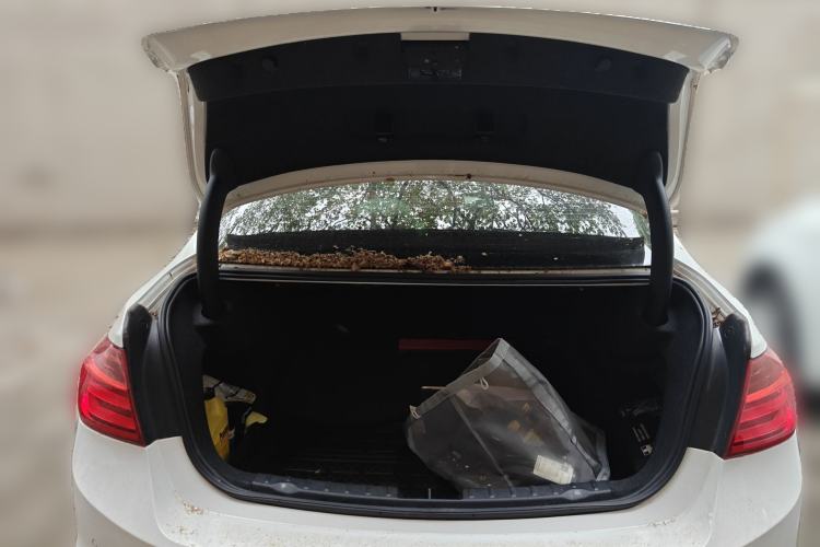 Used BMW 3 Series 2014 320Li Fashion Model Trunk