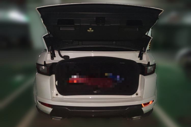 Used Land Rover Range Evoque 2018 240 PS HSE DYNAMIC Convertible Trunk