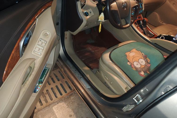 Used Buick LaCrosse 2011 2.4L SIDI Elegant Edition