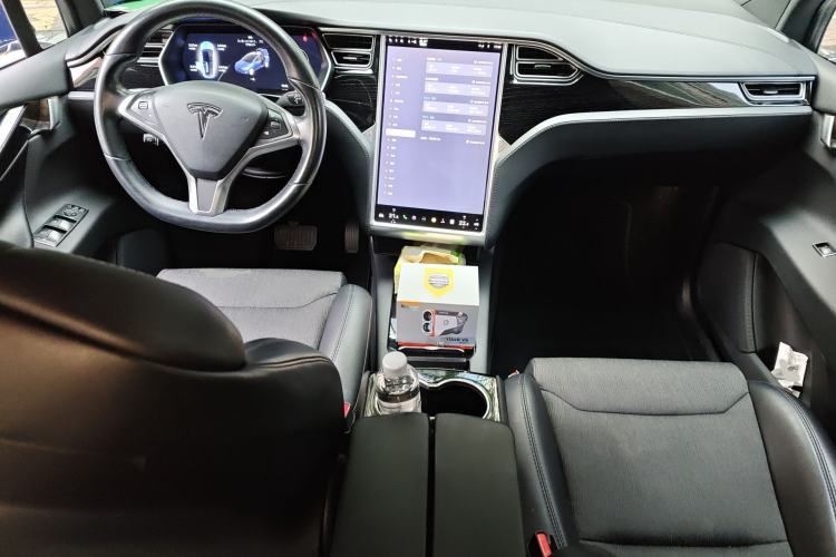 Used Tesla Model X 2016 X 75D Center Console