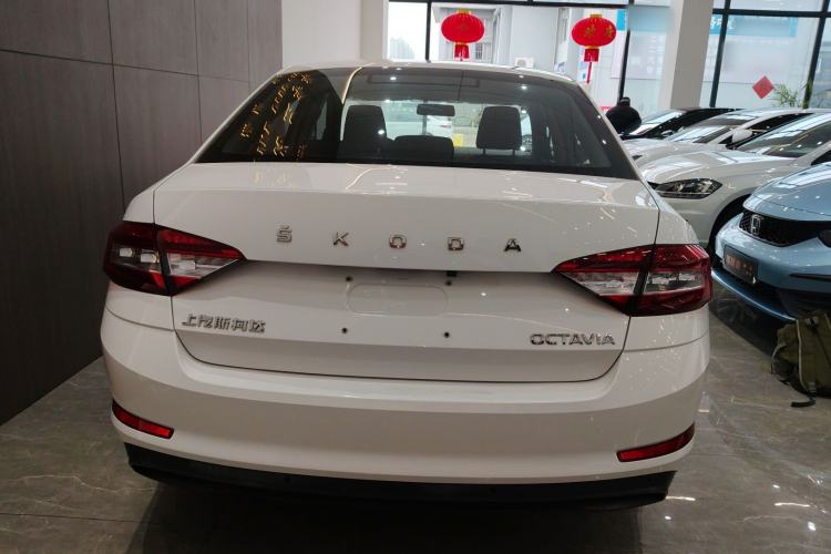 Used Skoda Octavia 2019 1.5L Automatic SmartDrive Comfort Edition China VI Standard
