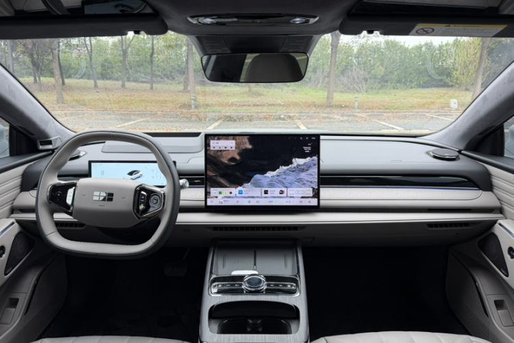 Used Geely Galaxy 8 2025 130km EM-i Flagship Edition