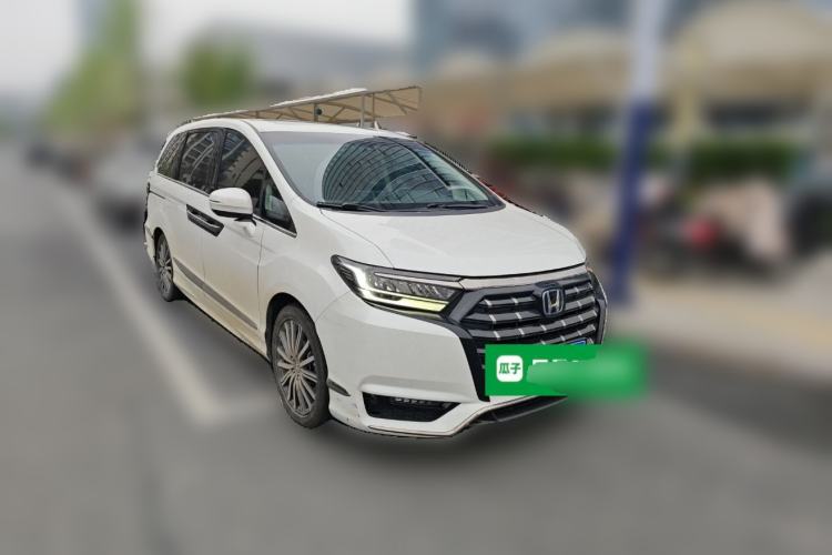 Used Honda Elysion 2022 2.0L eHEV Luxury First Edition Front Right 45 Deg