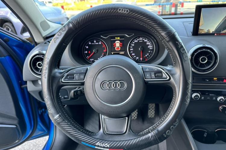 Used Audi A3 2016 Limousine 40 TFSI Luxury Model