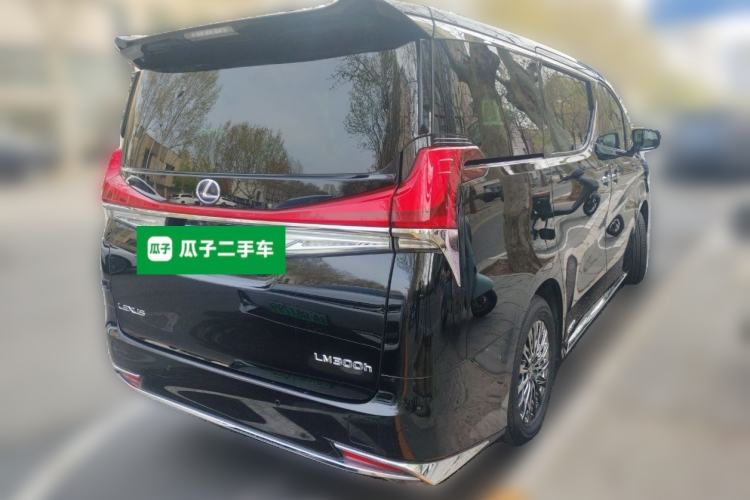 Used Lexus LM 2020 300h Four-Seat Grand Edition Rear Right 45 Deg