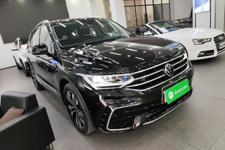 Used Volkswagen Tiguan L 2023 Restyled 330TSI Automatic Two-Wheel Drive R-Line Enhanced Comfort Version