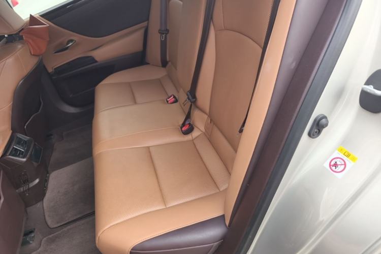 Used Lexus ES 2020 200 Excellence Edition

