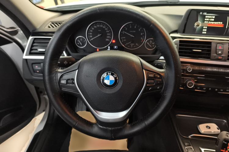 Used BMW 3 Series 2016 316i Fashion Model
