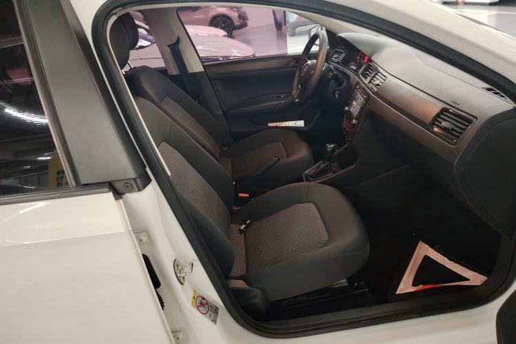 Used Volkswagen Santana 2016 1.6L Automatic Fashion Edition