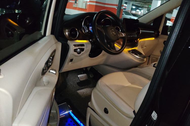 Used Mercedes-Benz V-Class 2021 V 260 L Long-wheelbase Luxury Edition