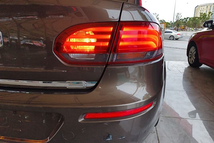 Used Qoros 3 2014 Sedan 1.6T Automatic ZhiZhen Model