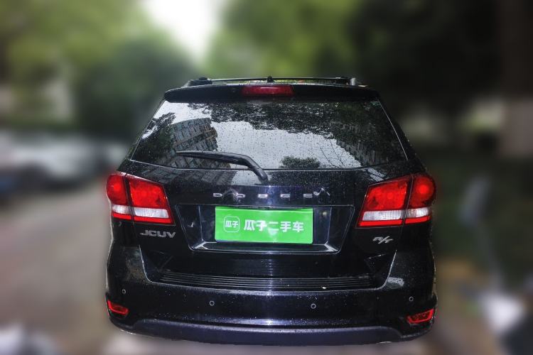 Used Dodge Journey 2013 2.4L Two-Wheel Drive Luxury Version Rear