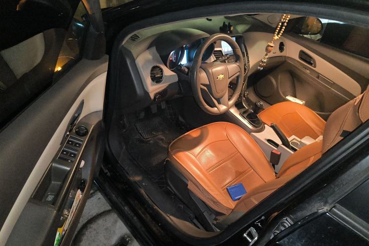 Used Chevrolet Cruze 2015 1.5L Classic SE MT
