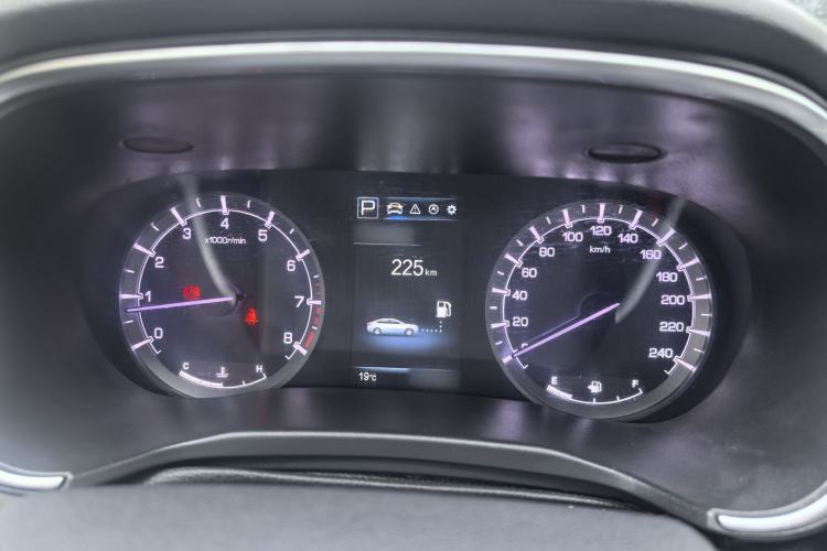 Used CHANGAN Raeton CC 2018 1.5T Automatic Haoya Model Guangmang Edition China V Standard
