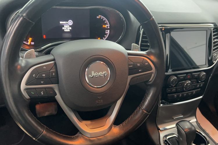 Used Jeep Grand Cherokee 2020 3.0L Elite Navigation Edition Interior 5