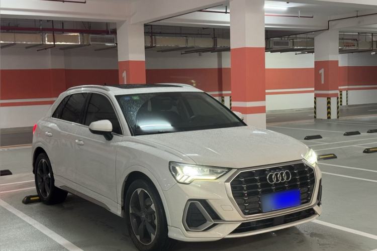 Used Audi Q3 2019 35 TFSI Fashion Dynamic Model
