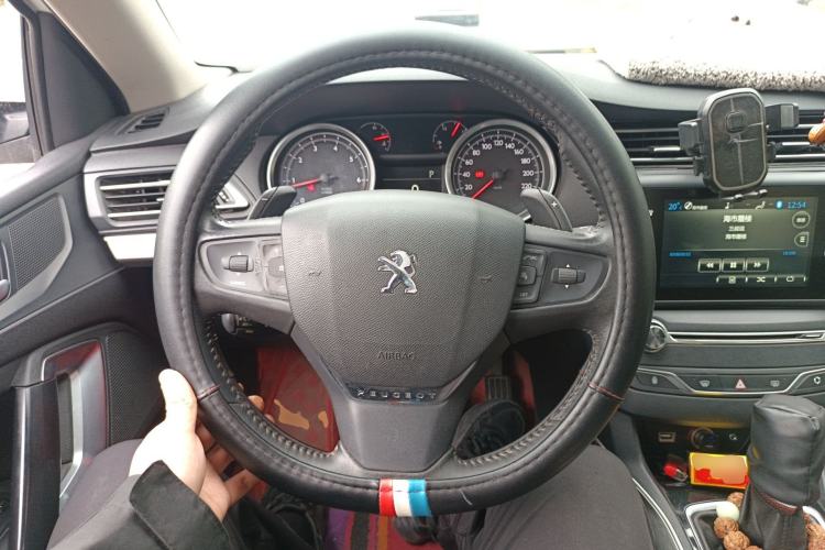 Used Peugeot 408 2014 1.6T Automatic Supreme Edition Steering Wheel