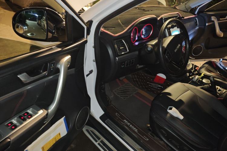 Used Haval H6 2016 Upgraded Model 1.5T Automatic Two-Wheel Drive Prestige Version
