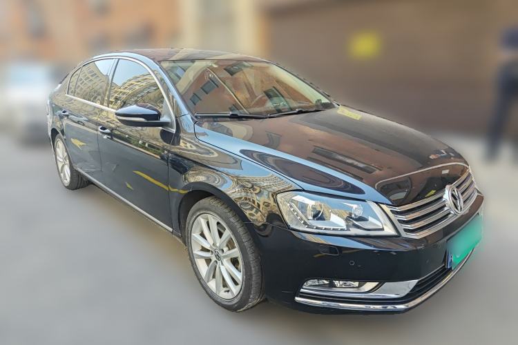 Used Volkswagen Magotan 2012 Facelift 2.0 TSI Prestige Model Front Right 45 Deg