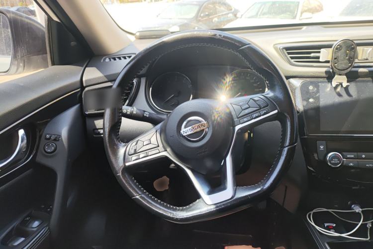 Used Nissan X-Trail 2019 2.0L CVT Smart Connect Comfort Edition 2WD Steering Wheel