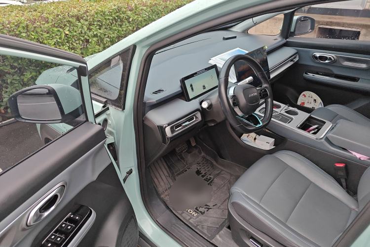 Used AION Y 2023 Younger Star Edition