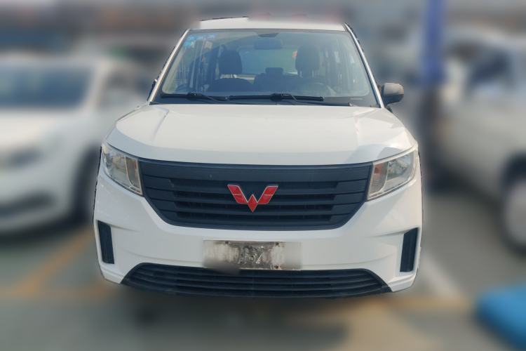 Used Wuling Hongguang PLUS 2019 1.5T Manual Standard Edition 5 Seats
