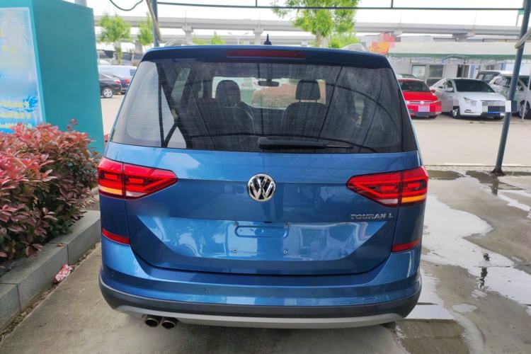 Used Volkswagen Touran 2018 Volkswagen Touran L 280TSI DSG Boundary Edition 6-Seater China VI Standard