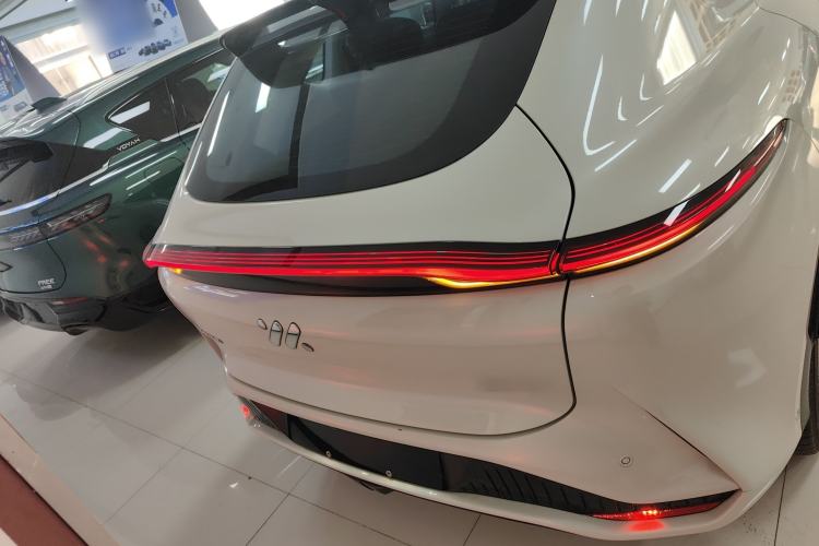 Used IM LS7 2023 77 kWh Urban Fit Rear-Wheel Drive