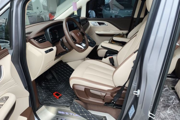 Used Bestune M9 2023 2.0T Ultimate Edition
