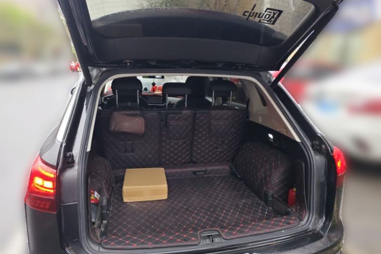 Used Volkswagen Tayron 2022 330TSI Two-Wheel Drive Luxury Smart Connectivity Version Trunk