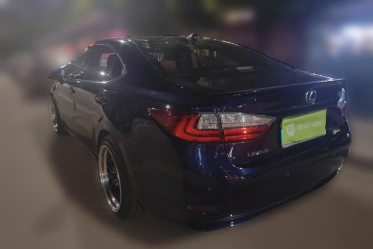 Used Lexus ES 2015 300h Comfort Edition