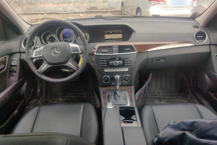 Used Mercedes-Benz C-Class 2013 C 260 CGI Elegant Model Center Console