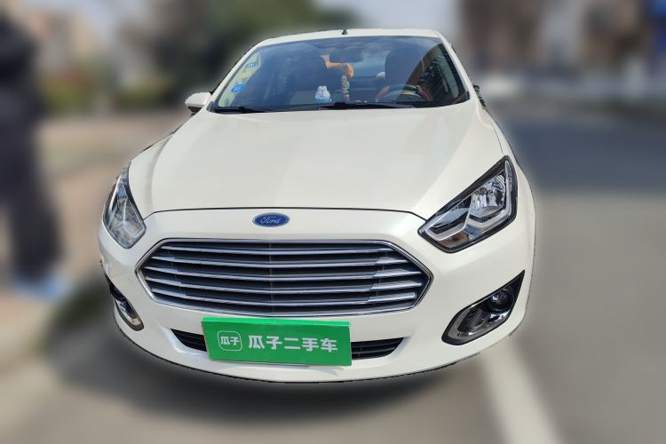 Used Ford Escort 2015 1.5L Automatic Fashion Model