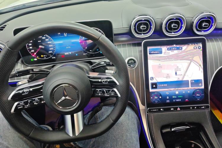 Used Mercedes-Benz C-Class 2024 Restyled C 260 L Sport Edition Center Console