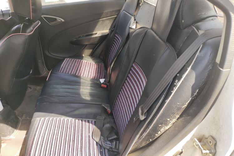 Used Chevrolet Sail 2013 Sedan 1.4L Manual - Youyi Happiness Edition Left Rear Seat