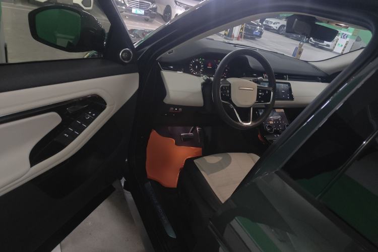 Used Land Rover Range Evoque 2022 Aurora L 249 PS R-Dynamic Luxury Edition Driver Seat