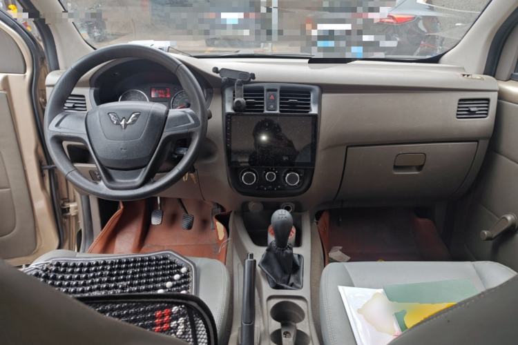 Used Wuling Rongguang V 2019 1.5L Van - Utility Model
