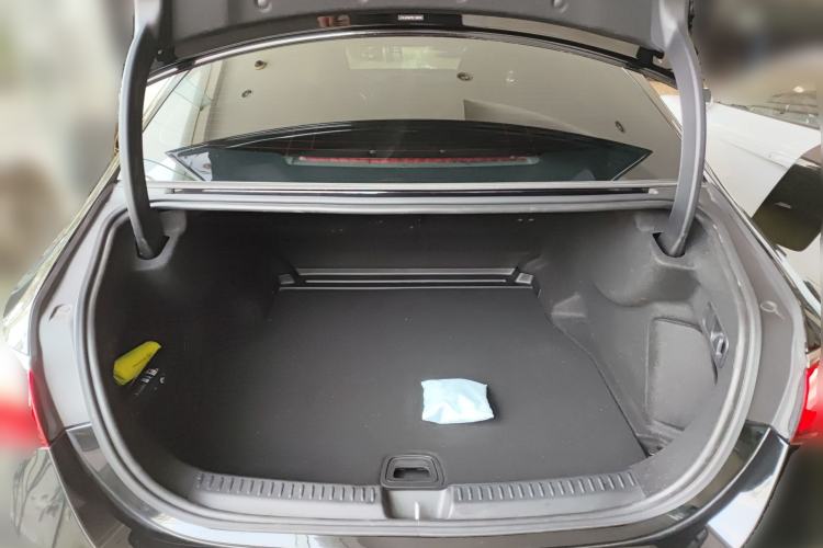 Used Mercedes-Benz E-Class 2024 Facelift E 300 L Luxury Edition Trunk