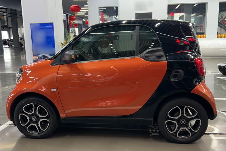 Used smart fortwo 2019 0.9T 66kW Hardtop Engine Version China VI Emission Standard Exterior 5