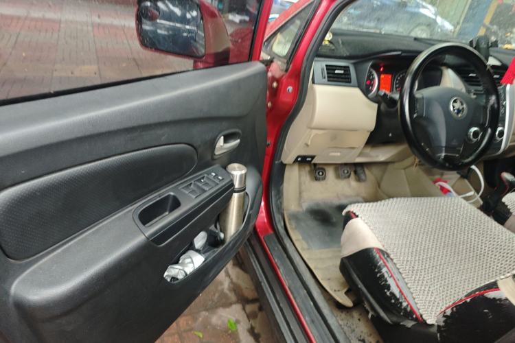 Used Venucia R50 2012 1.6L Manual Comfort Edition Driver Seat