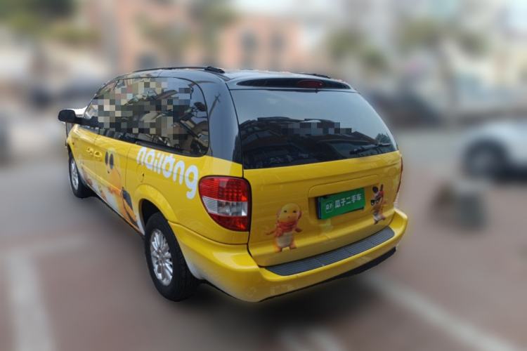 Used Chrysler Grand Voyager  Rear Left 45 Deg