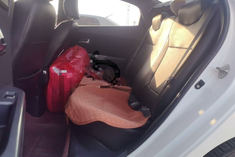 Used Kia K2 2015 Sedan 1.4L MT GLS
