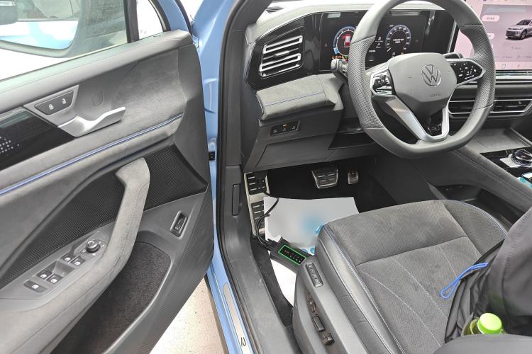 Used Volkswagen Tiguan L 2024 PRO 380TSI Four-Wheel Drive R-Line Prestige Edition Driver Seat