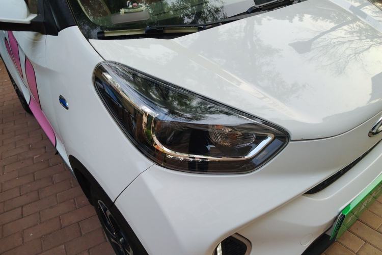 Used Chery QQ Little Ant 2021 150 000 Yuan "Ant Fan" Edition New Ant Xuan Version Lithium-NMC Battery Right Front Headlight