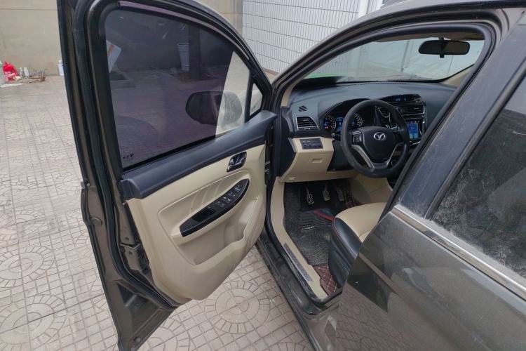 Used FAW Yingzhi 737 2015 1.5L Manual Deluxe Navigation Version Driver Seat