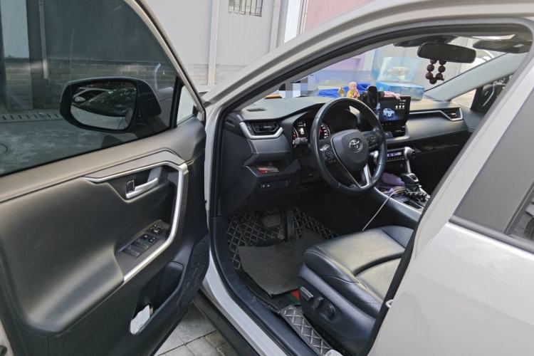 Used Toyota Wildlander 2023 2.0L CVT Two-Wheel Drive Urban Edition
