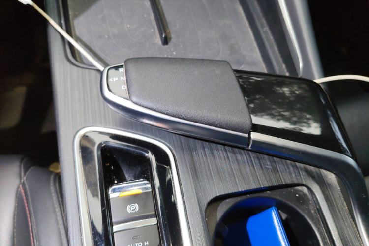 Used CHANGAN UNI-T 2022 1.5T Excellence Model Gear Lever