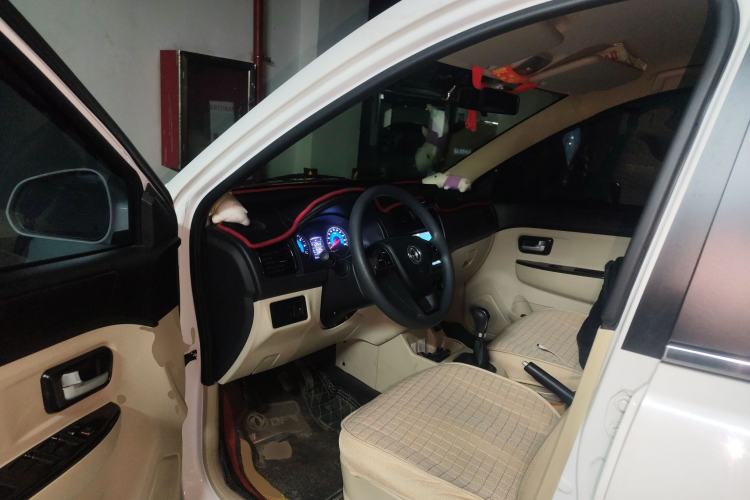 Used Dongfeng Fengon 370 2016 1.5L Manual Standard Edition SFG15-05 7 Seats